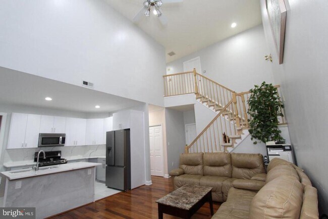 Photo - 90 Marion Dr