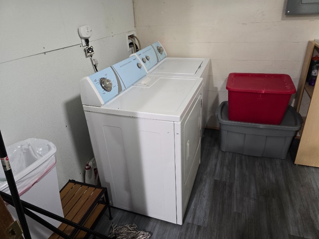 Photo - 431 SW 156th St