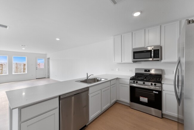 Building Photo - 3041 Majestic Sunrise Dr