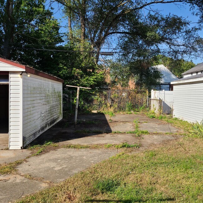 Photo - 3 Bedroom 1  Welcome Section 8