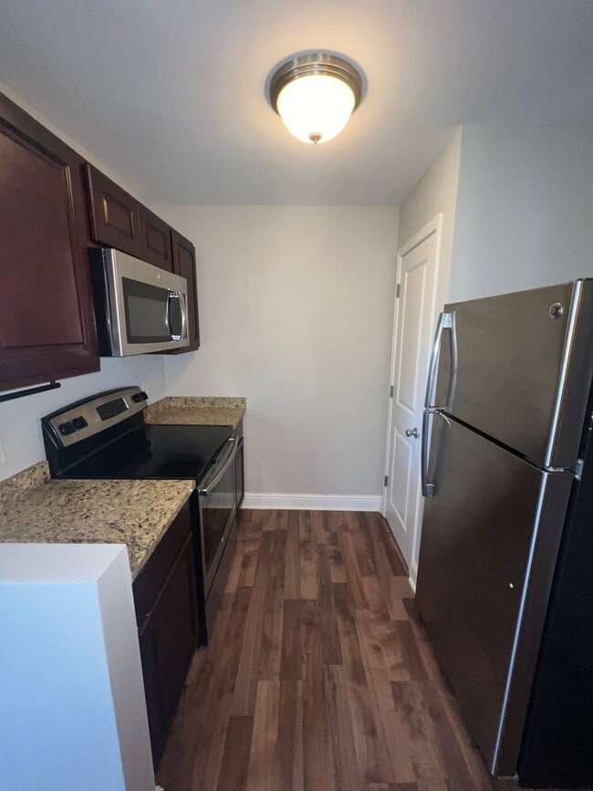 Photo - 1BD/1BA in Gated Complex Unit 1802 Philip #204