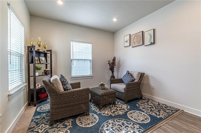 Photo - 466 Whitetail Mdws Trl