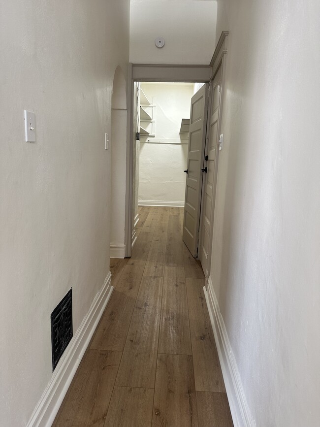 Photo - 3148 Miami St