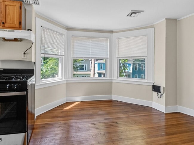 Photo - 179 Bradley St Unit 179-2
