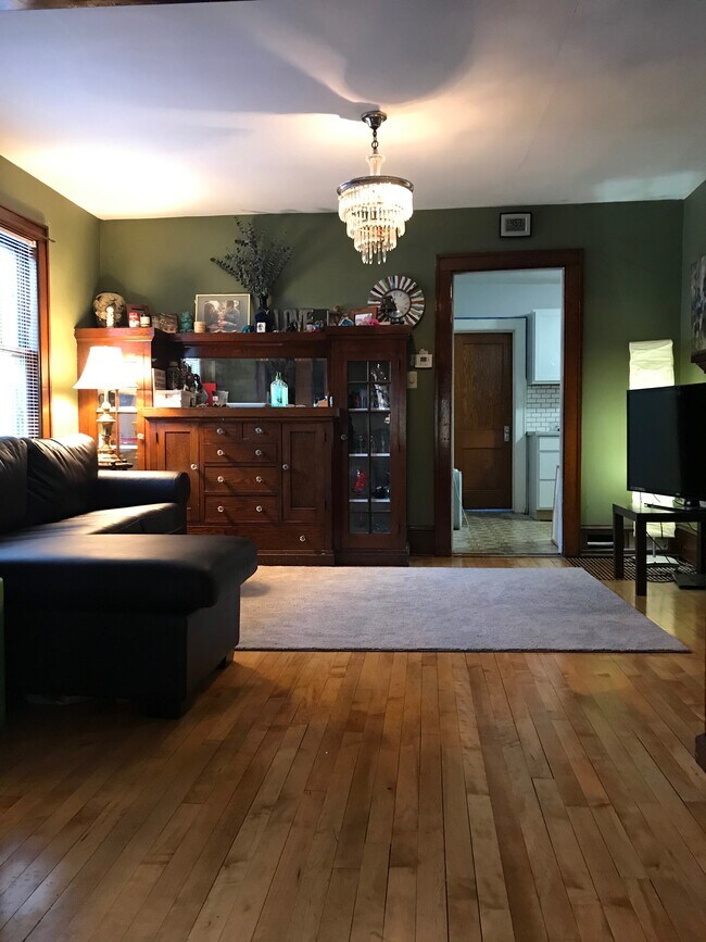 Photo - 1307 22ND AVE NE