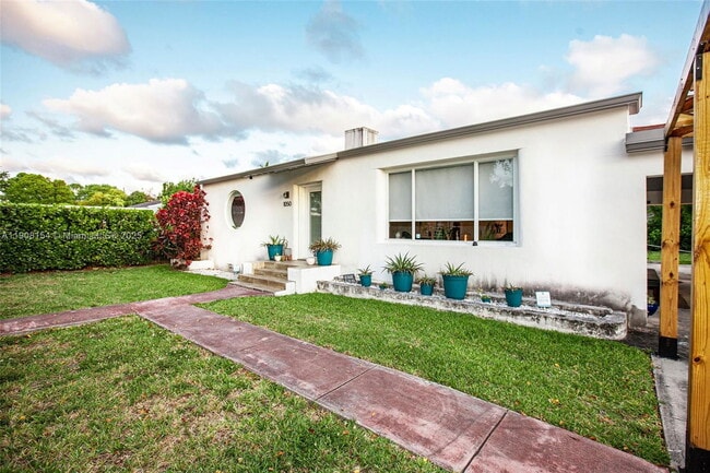 Building Photo - 1050 NW 46th St