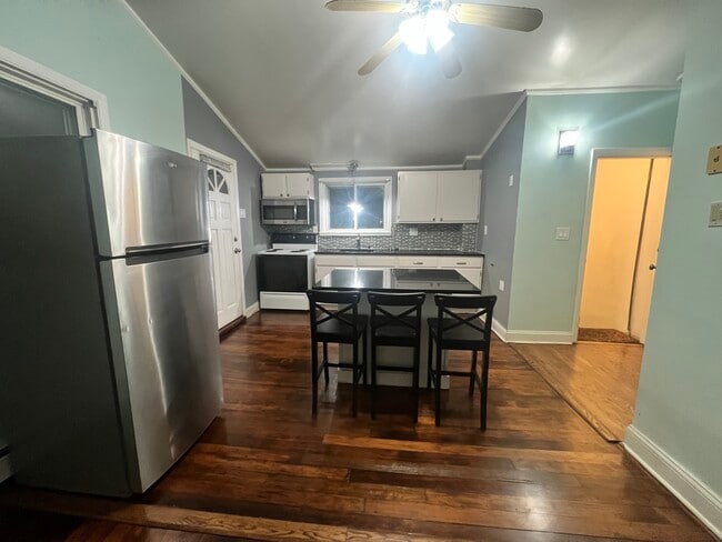 Photo - 129 Bradstreet Ave Unit 3