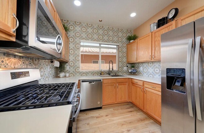 1012 Casa Maria Rd NE
