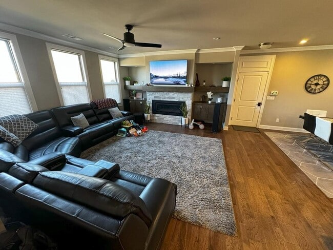 Photo - 610 Central Pk Overlook