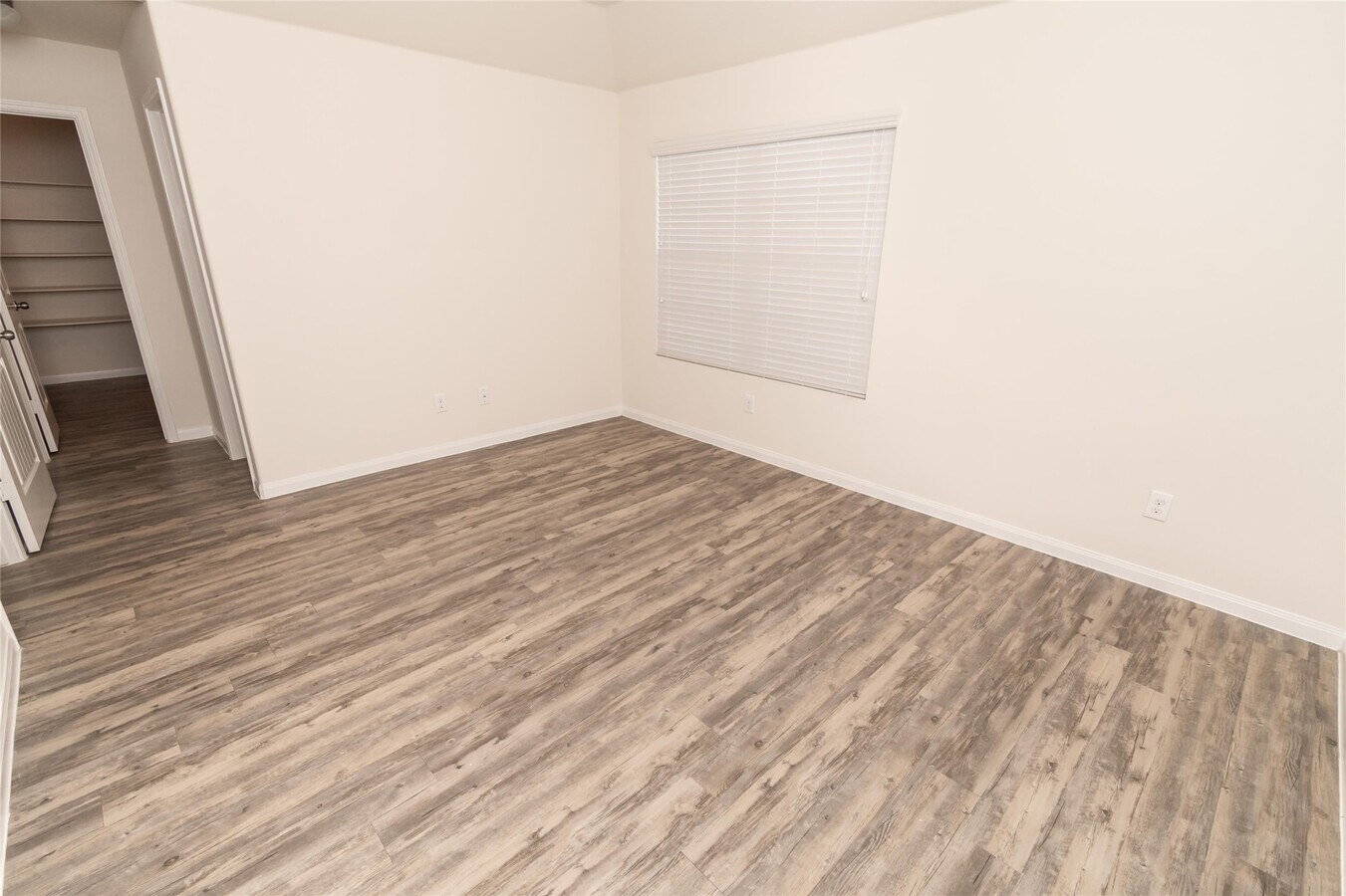 Photo - 5452 Quail Cove Ln