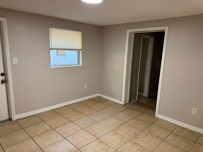 Photo - Spacious 3-Bedroom, 2-Bath Triplex – Clean... Unit B