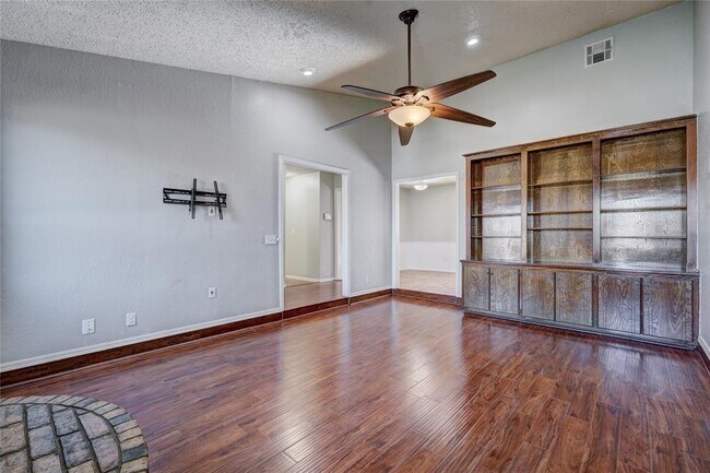 Photo - 13224 Marsh Ln