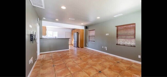 Photo - 28943 Greenspot Rd