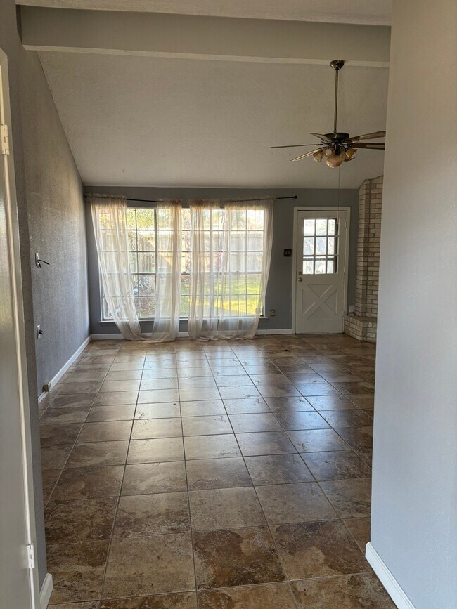 Photo - 3347 Silverside Dr