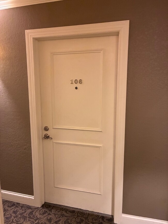 Photo - 2222 E Belleview Pl