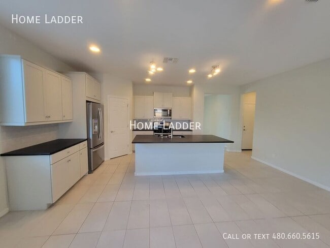 Photo - 25932 W Quail Ave