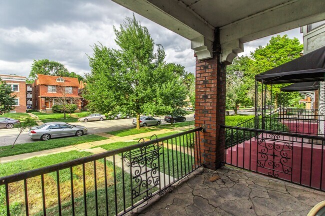 Photo - 2 Bedroom unit, recently rehabbed Unidad 1E