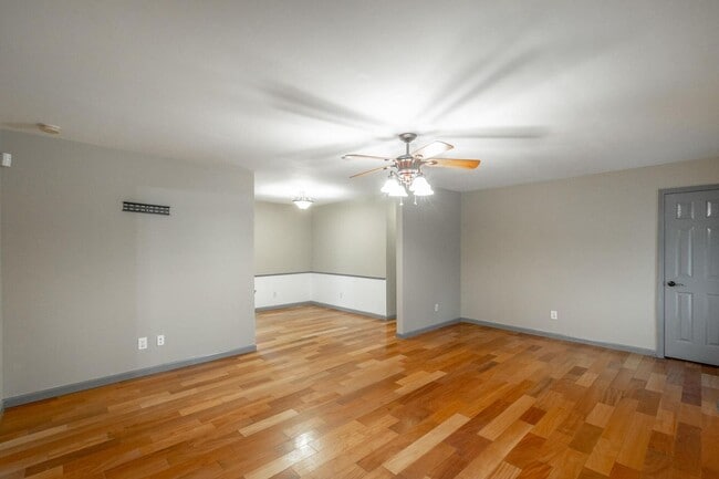 Photo - 3/ 2 Home for Rent