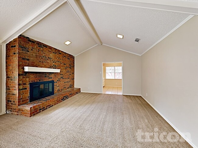 Photo - 737 SE 3rd St