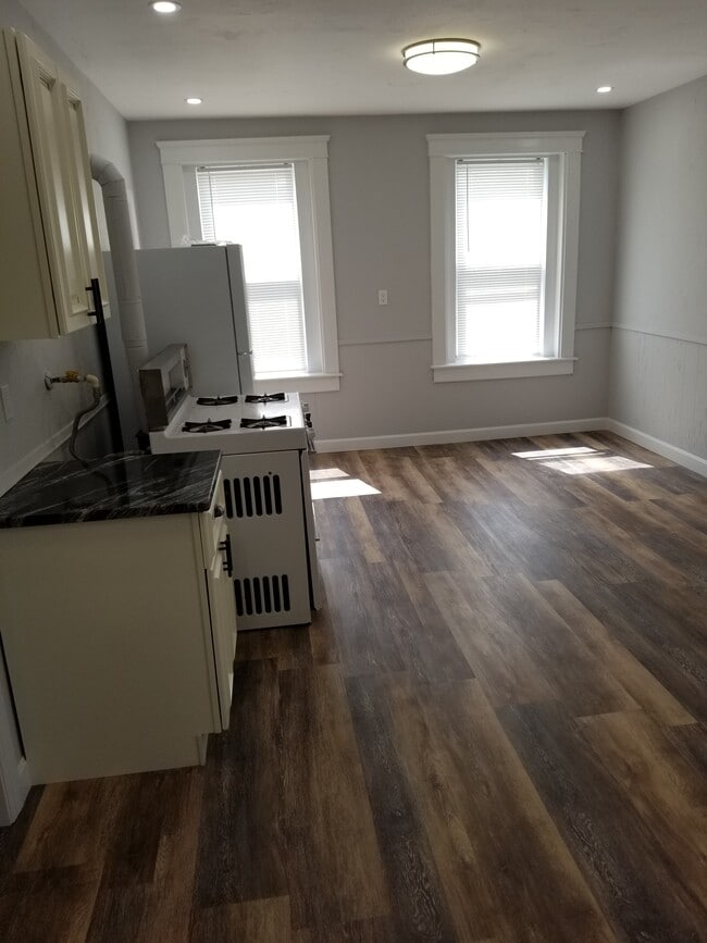 Kitchen - 30 Thorne St Unit 3