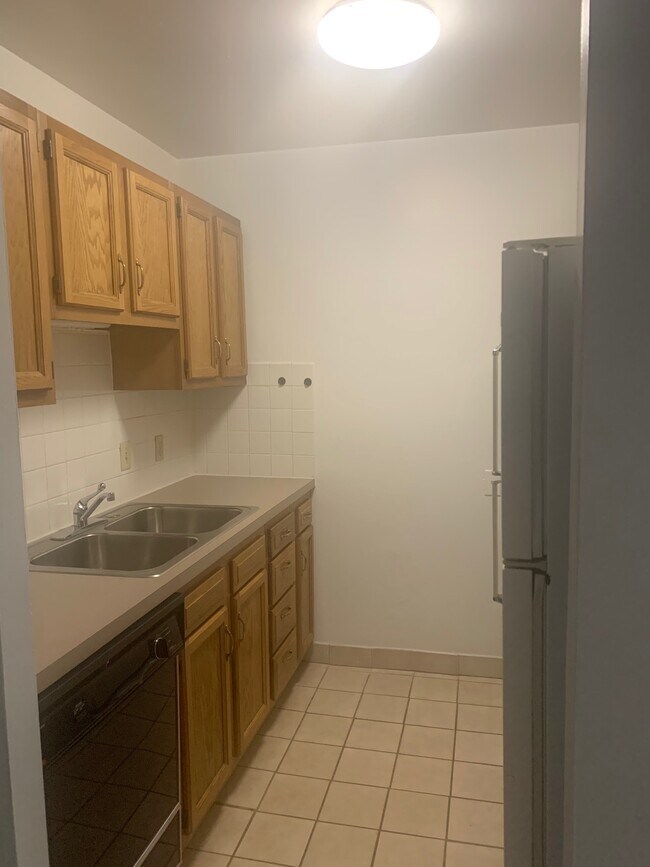 Mayfield Place Apartments For Rent in Cleveland Heights, OH