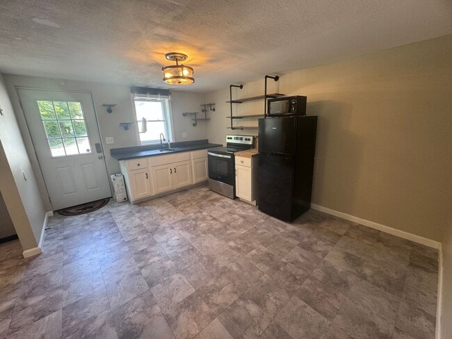 Photo - 280 Chambers Dr Unit B