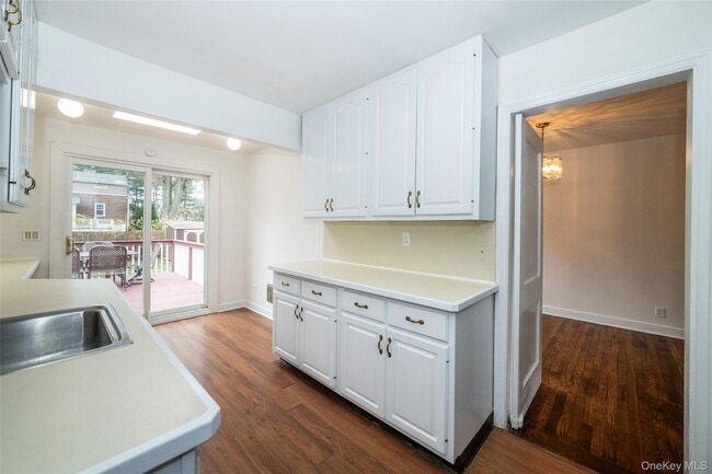 Photo - 83 Stevenson Ave