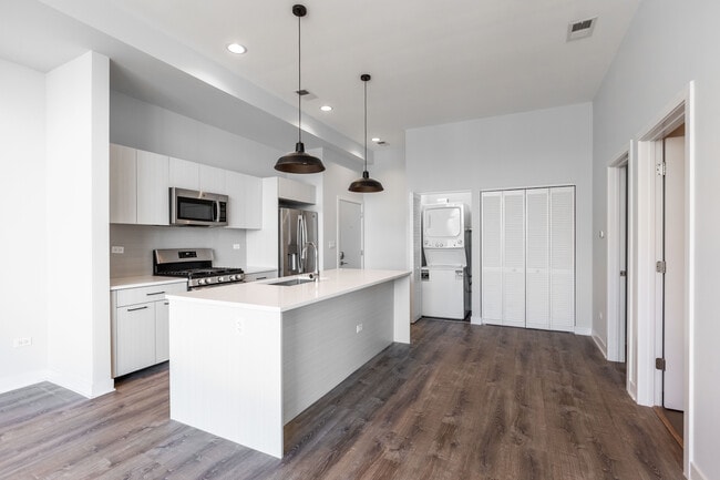 Photo - 2250 W Lawrence Ave Unidad 02