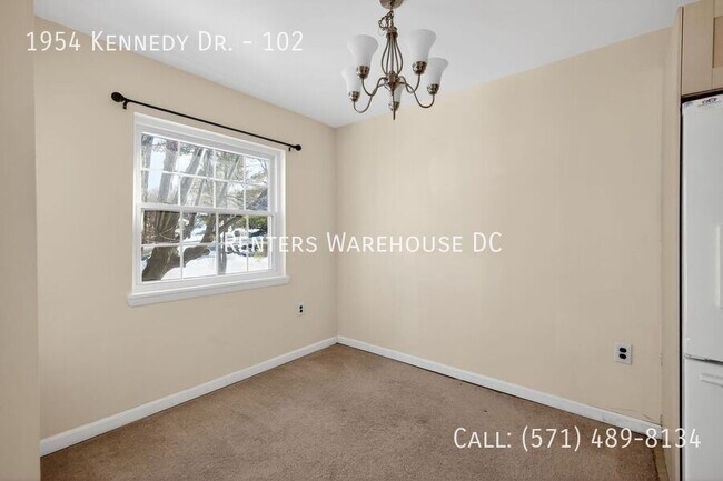 Photo - 1954 Kennedy Dr