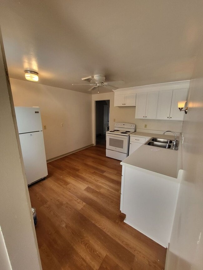 Photo - 1550 E Bayview Blvd Unidad 1550 E. Bayview Blvd. A