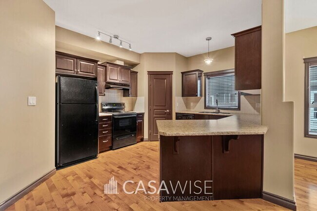 Photo - 102 W Haven Dr