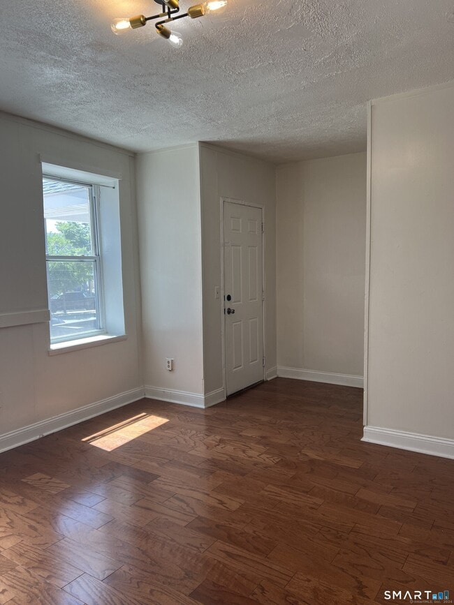 Photo - 97 Green St Unit 1