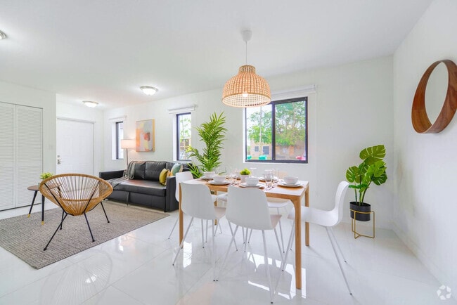 Building Photo - 2241 NW 50th St Rental