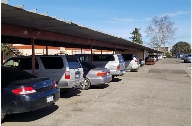 Photo - 4538 E Hamilton Ave