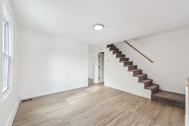 Photo - 2128 Candee St