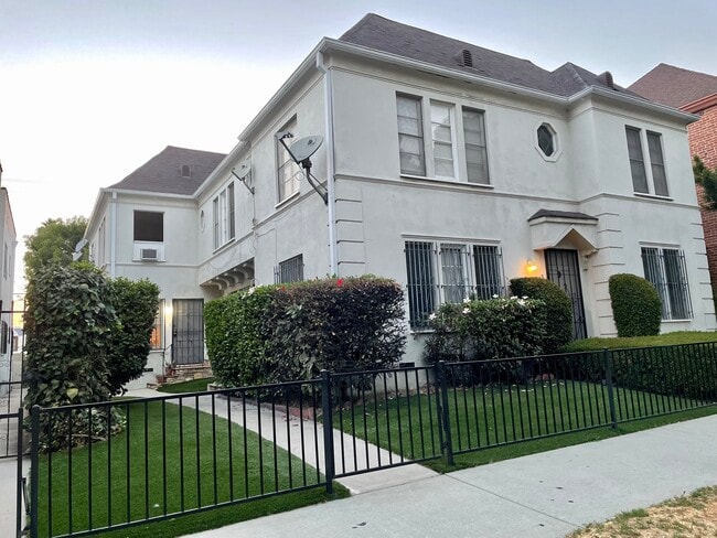 Building Photo - 361 N Orange Grove Ave Unit 359 Rental