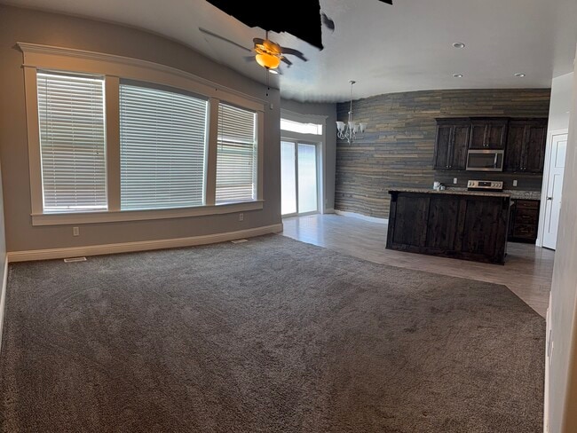 Photo - 311 Emery Ln