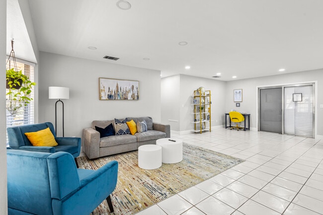 Photo - 750 24th St SW