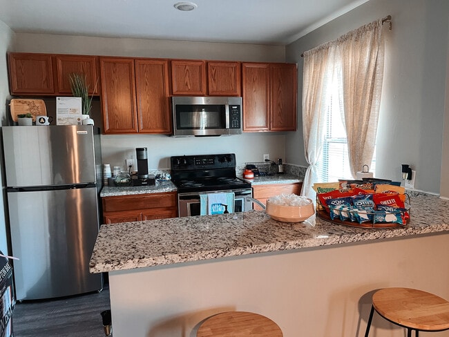 Photo - Elevate On Cascade Trails