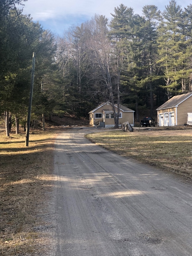 Building Photo - 1424 Sabattus St