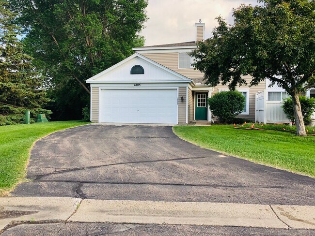 Garage and Driveway parking - 1805 Southcross Dr W