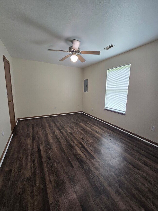 Photo - 1504-1506 Native Dancer Ct. Unit 1504 Native Dancer Ct.