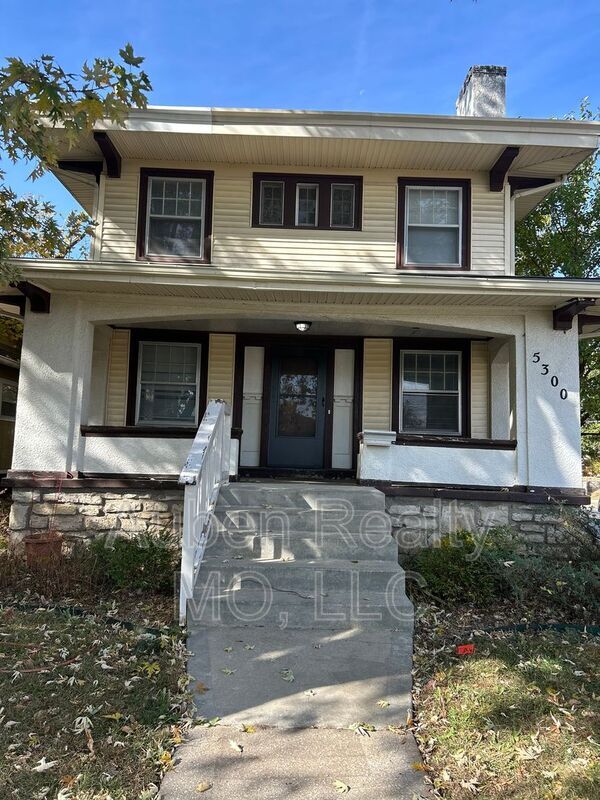 Photo - 5300 Harrison St