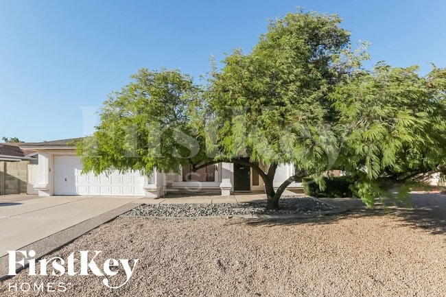 Building Photo - 7366 W Jenan Dr
