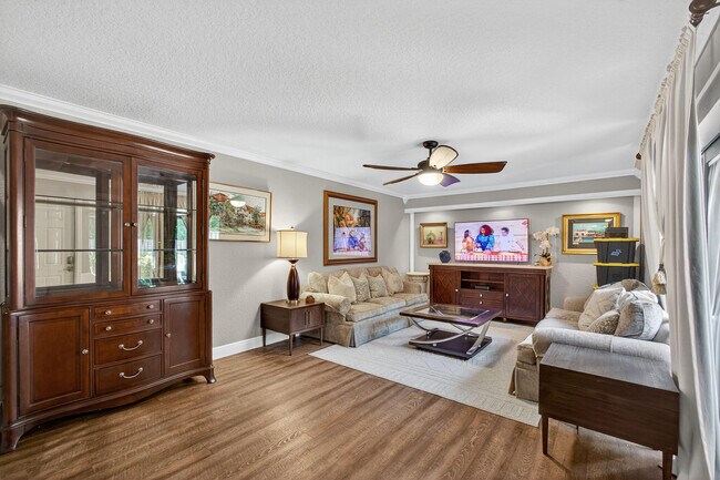 Photo - 4511 45th Way