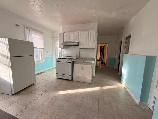 Photo - 2 Shirley St Unit 2