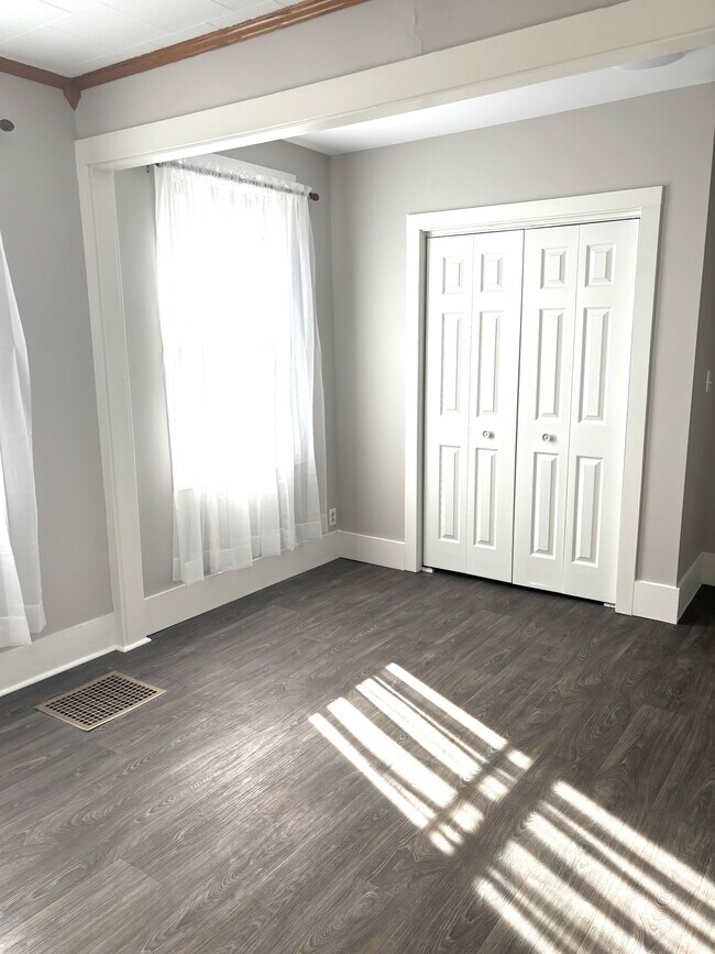 Photo - 218 N 3rd St