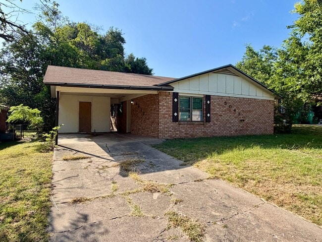Building Photo - Single Family Home