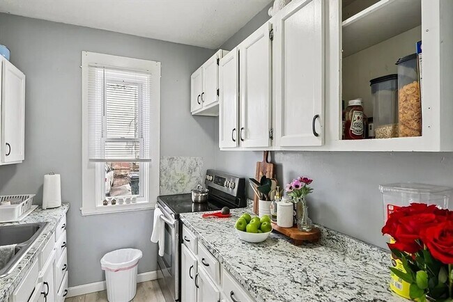 Photo - 424 Cedar St Unidad First Floor