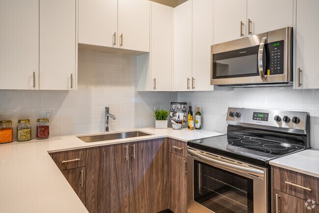 3HAB, 2,5BA - 1426SF - Monarch Luxury Townhomes - VIRTUAL & IN PE...